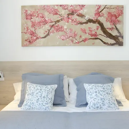 Tarragonasuites 3-spring Apartment